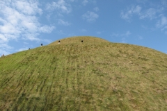 Kościuszko Mound rises into the sky