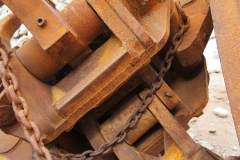 Rusting claw